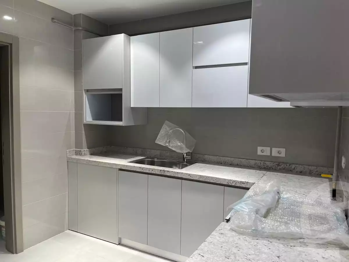 https://aqarmap.com.eg/en/listing/6394683-for-sale-cairo-el-sheikh-zayed-city-compounds-jewar