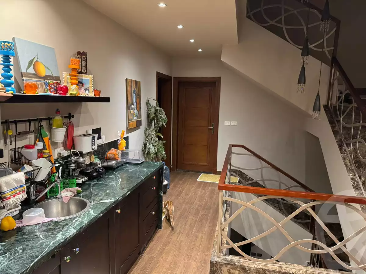 https://aqarmap.com.eg/ar/listing/6394878-for-sale-cairo-el-sheikh-zayed-city-compounds-kmbwnd-ljry-swdyk