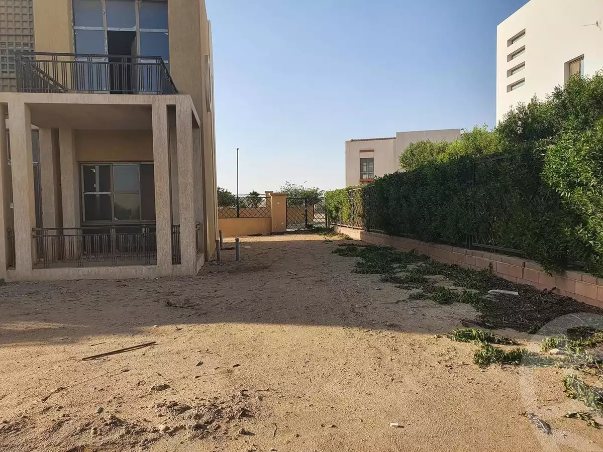 https://aqarmap.com.eg/ar/listing/6394906-for-sale-cairo-el-sheikh-zayed-city-compounds-kmbwnd-ljry-swdyk