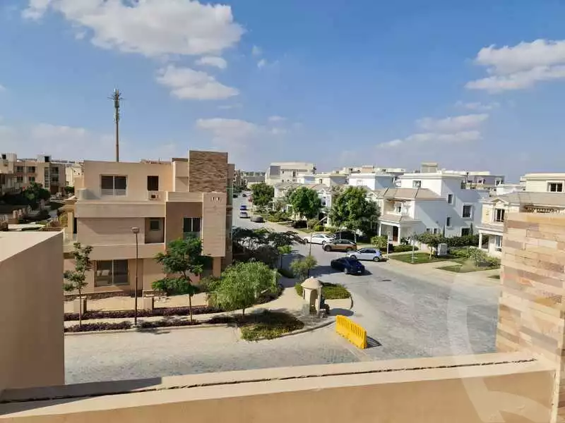 https://aqarmap.com.eg/en/listing/6395586-for-sale-cairo-6th-of-october-compounds-rayos