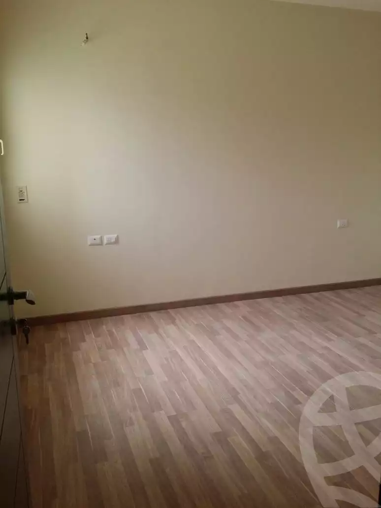 https://aqarmap.com.eg/en/listing/6397480-for-sale-cairo-el-sheikh-zayed-city-compounds-dh-drys