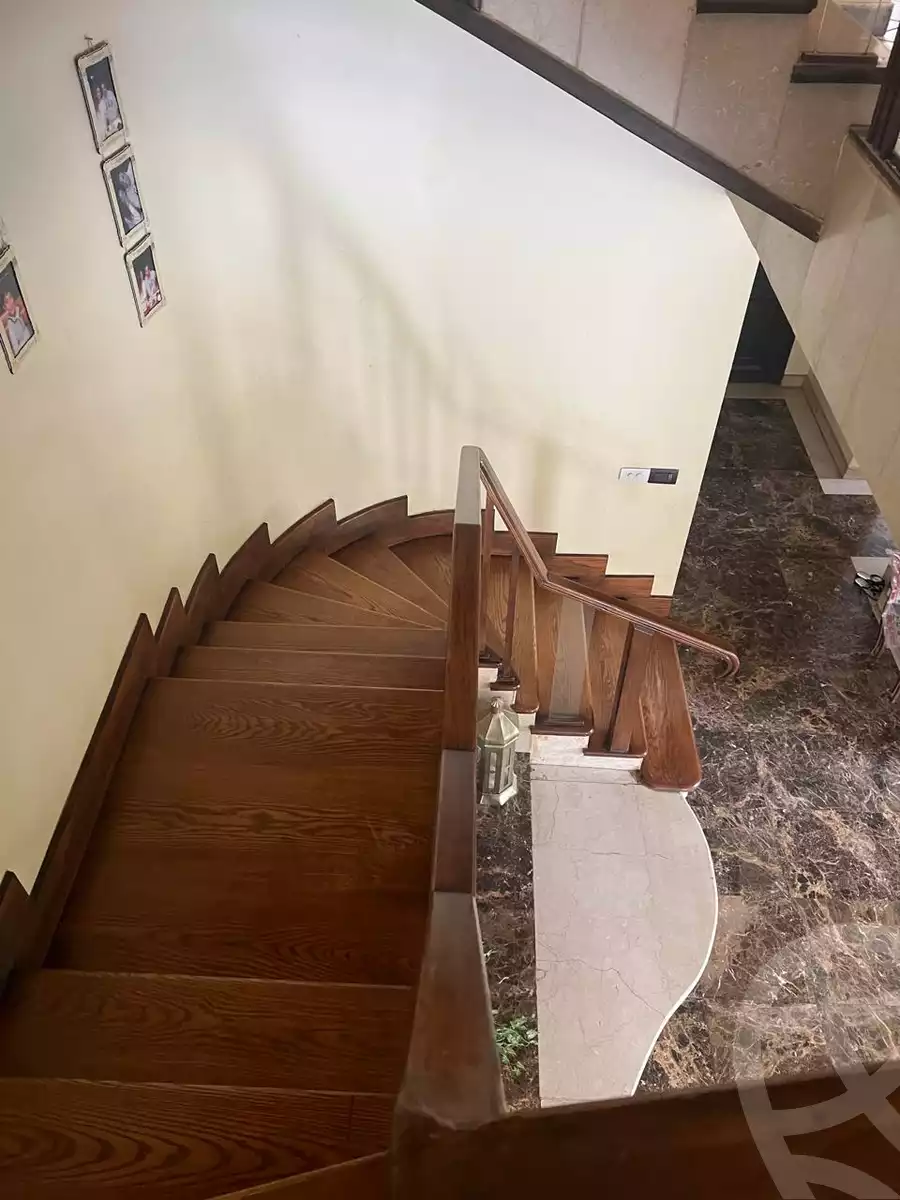 https://aqarmap.com.eg/en/listing/6400058-for-sale-cairo-el-sheikh-zayed-city-compounds-meadows-park