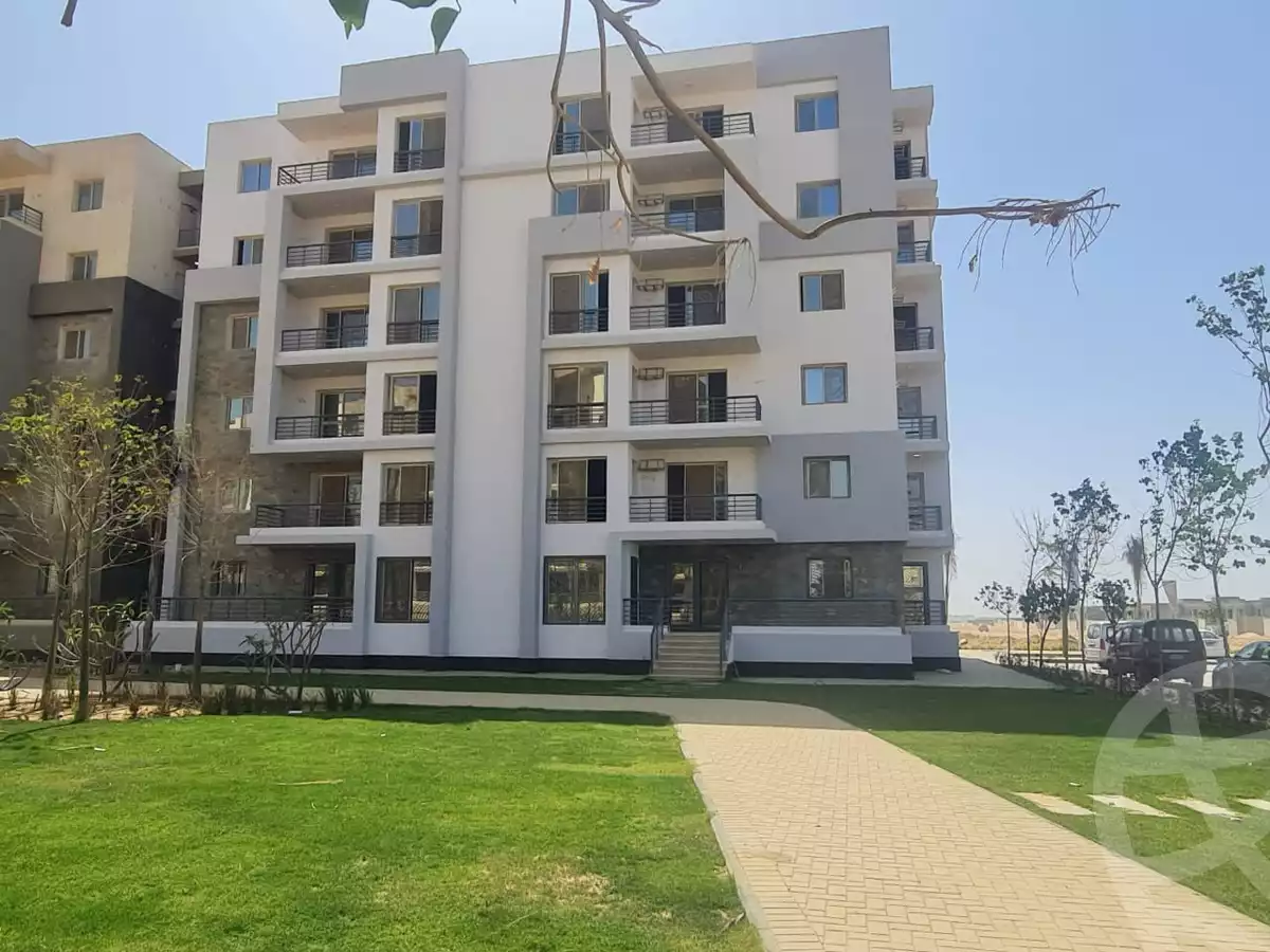 https://aqarmap.com.eg/en/listing/6400350-for-sale-cairo-el-sheikh-zayed-city-lshykh-zyd-ljdyd-west-view-residence-hdp