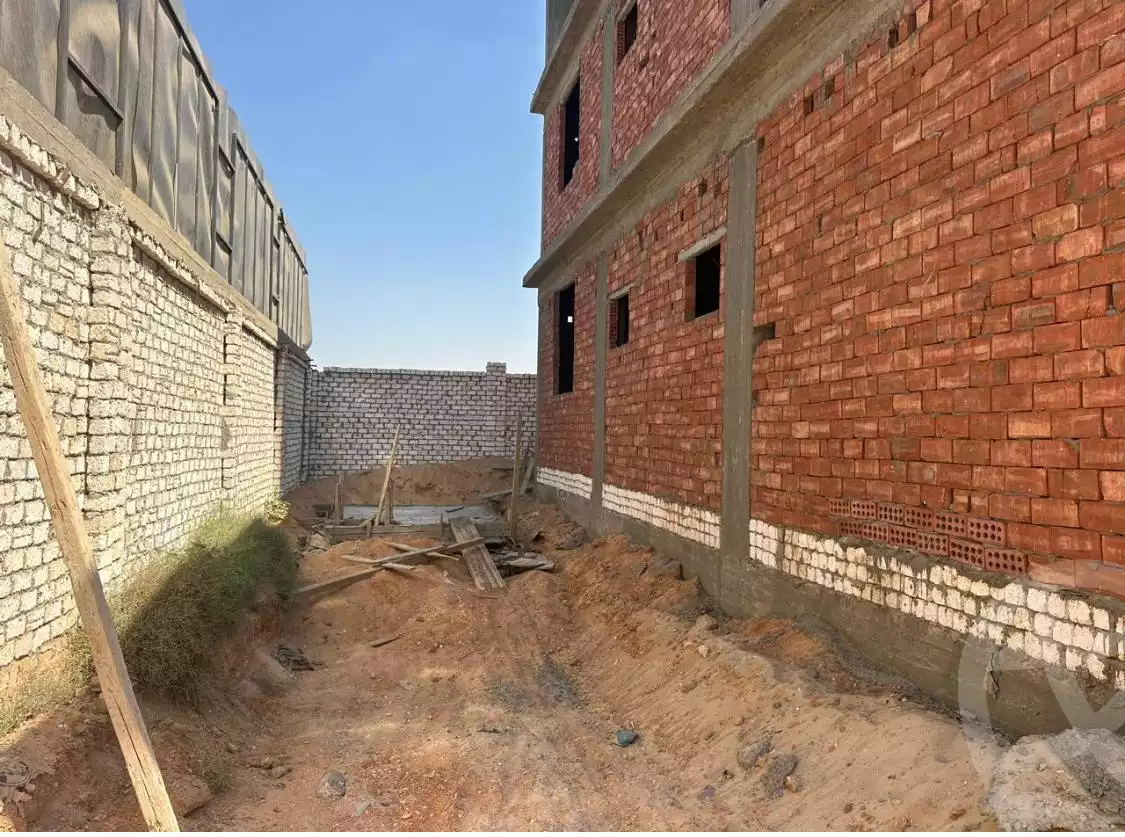 https://aqarmap.com.eg/en/listing/6400811-for-sale-cairo-el-sheikh-zayed-city-lshykh-zyd-ljdyd-el-reef-el-oroby