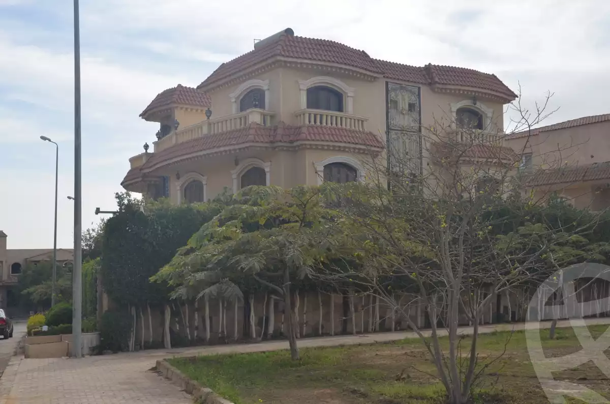 https://aqarmap.com.eg/en/listing/6402978-for-sale-cairo-el-sheikh-zayed-city-el-hay-el-thaleth-ashaer