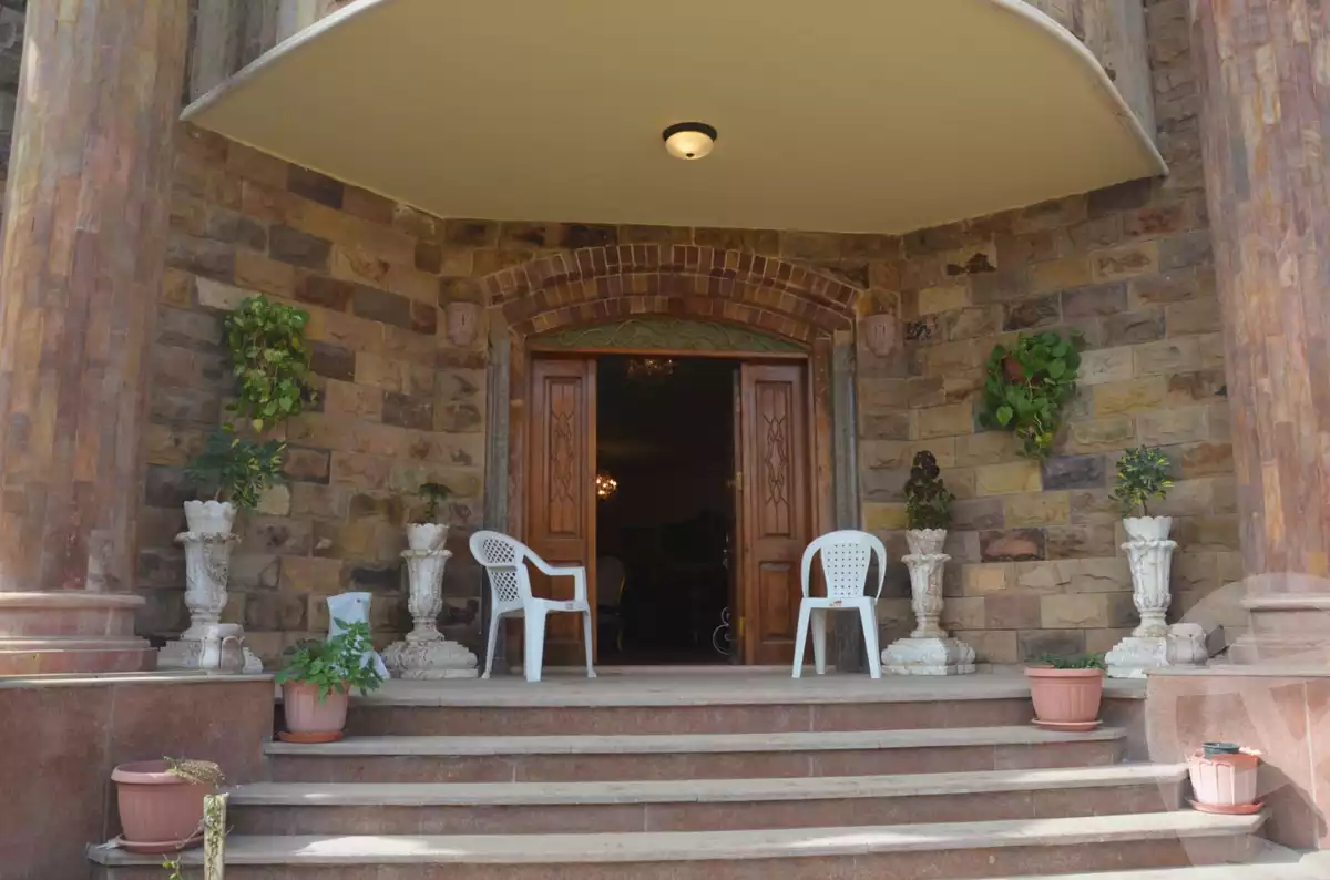 https://aqarmap.com.eg/en/listing/6402978-for-sale-cairo-el-sheikh-zayed-city-el-hay-el-thaleth-ashaer