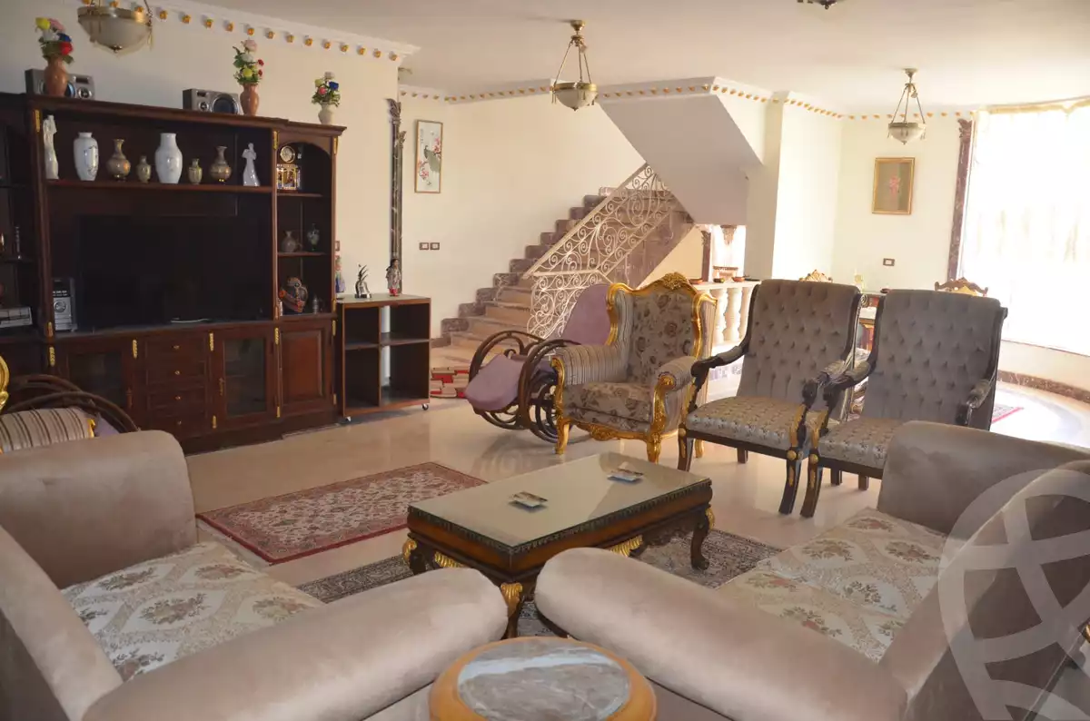 https://aqarmap.com.eg/en/listing/6402978-for-sale-cairo-el-sheikh-zayed-city-el-hay-el-thaleth-ashaer