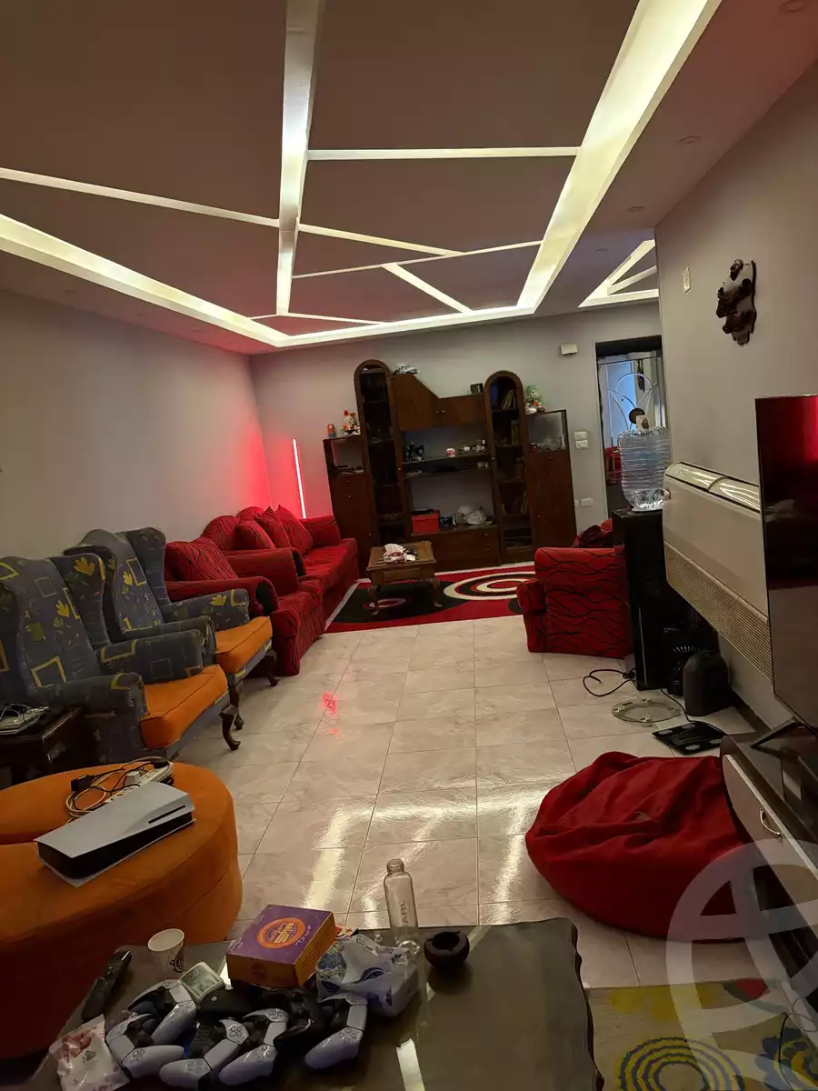 https://aqarmap.com.eg/en/listing/6415243-for-sale-cairo-helwan-helwan-el-sharkeya-ryad-pasha-st