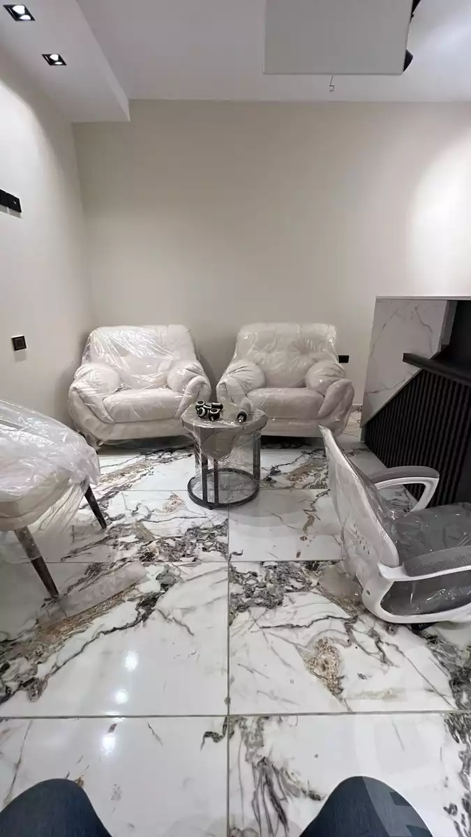 https://aqarmap.com.eg/en/listing/6418153-for-rent-cairo-el-sheikh-zayed-city-compounds-dh-jyt-blz-mykwn-llttwyr