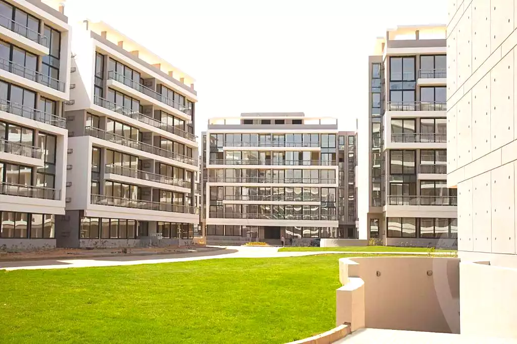 https://aqarmap.com.eg/ar/listing/6040958-for-sale-cairo-6th-of-october-hadaeq-october-kmbwnd-fy-hdyq-ktwbr-lake-front