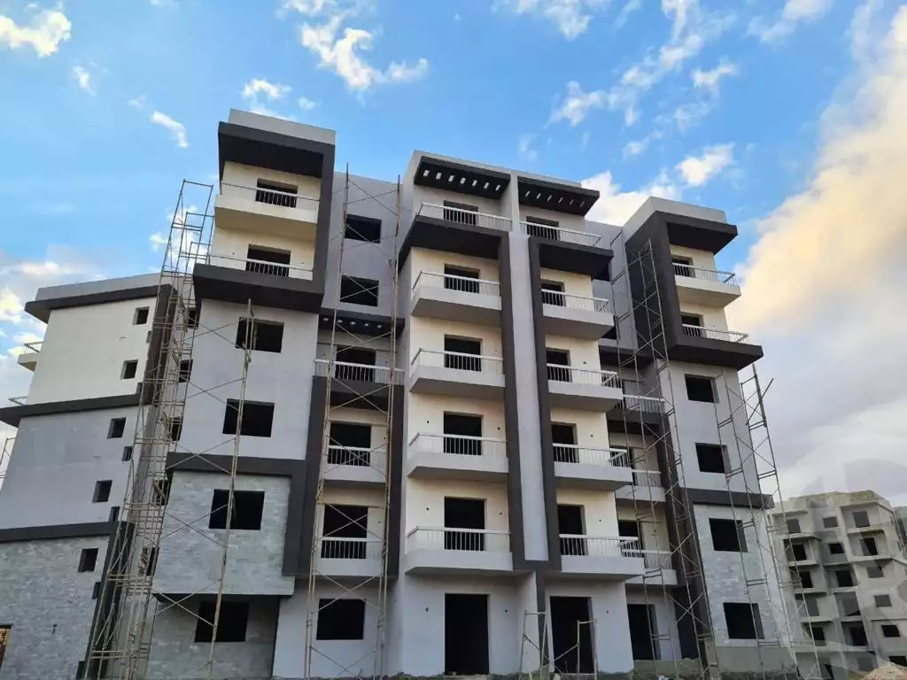 https://aqarmap.com.eg/ar/listing/6422417-for-sale-cairo-6th-of-october-hadaeq-october-kmbwnd-fy-hdyq-ktwbr-ashgar-city