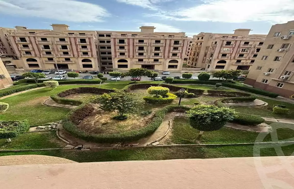 https://aqarmap.com.eg/en/listing/6426088-for-sale-cairo-new-cairo-compounds-el-ashrafia