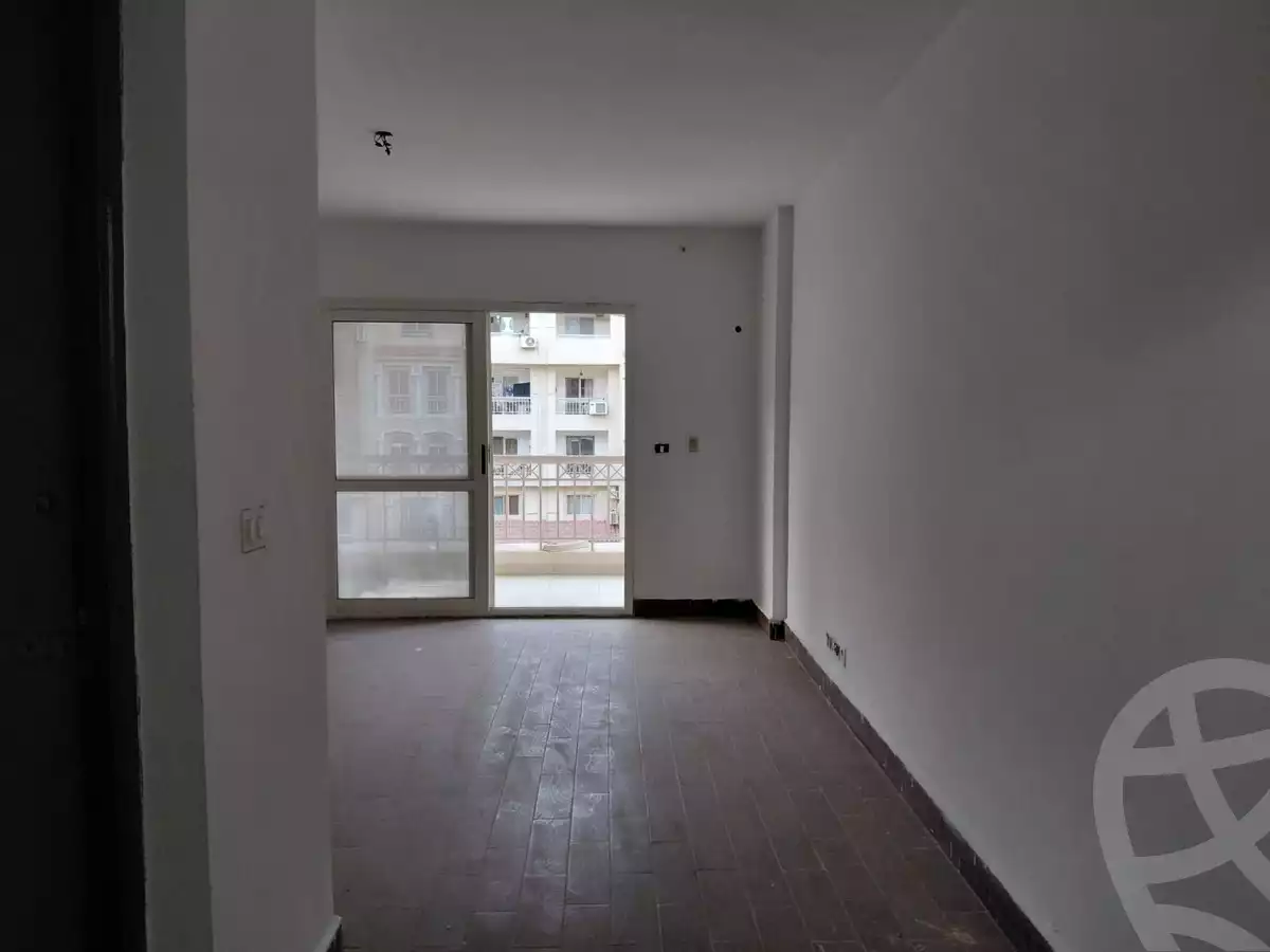 https://aqarmap.com.eg/ar/listing/6428280-for-rent-cairo-new-cairo-madinaty-first-zone-buildings-17th-st.