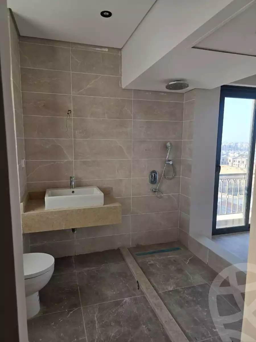 https://aqarmap.com.eg/ar/listing/6428681-for-rent-cairo-el-sheikh-zayed-city-compounds-kmbwnd-fyldj-wyst-dr-llttwyr