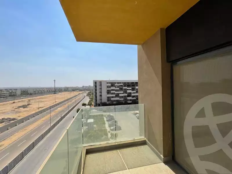 https://aqarmap.com.eg/en/listing/6429540-for-sale-cairo-el-shorouk-compounds-al-burouj-compound-imkan