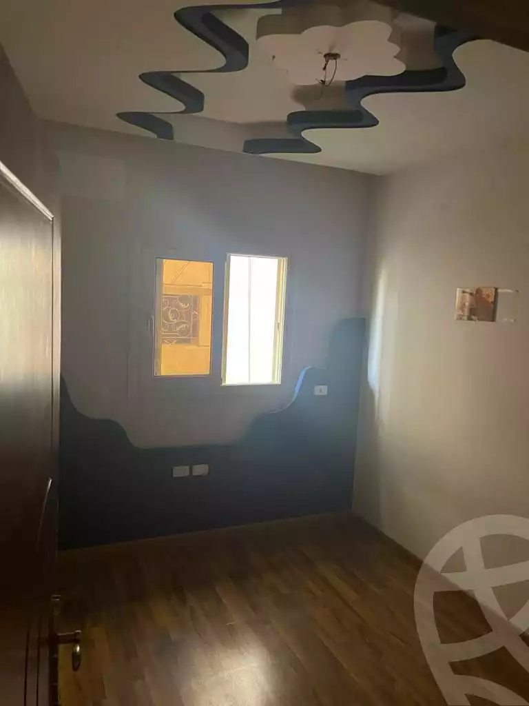 https://aqarmap.com.eg/ar/listing/6430516-for-sale-cairo-new-cairo-compounds-el-mostashareen-compound