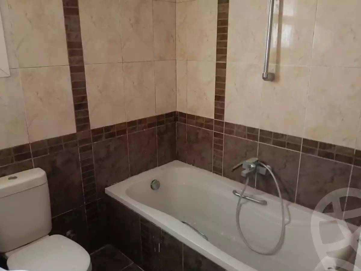 https://aqarmap.com.eg/ar/listing/6432925-for-sale-cairo-el-sheikh-zayed-city-compounds-hadayek-el-mohandiseen