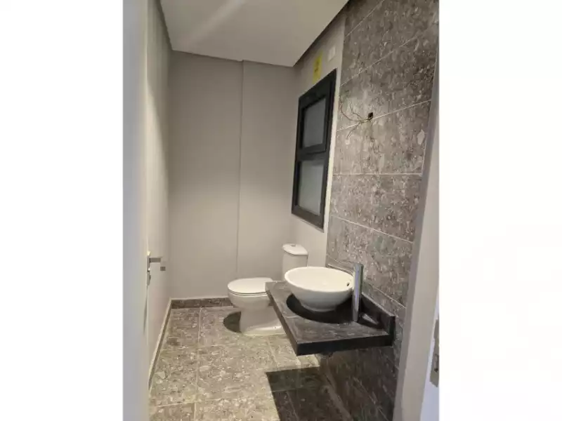 https://aqarmap.com.eg/ar/listing/6433941-for-rent-cairo-el-sheikh-zayed-city-compounds-kmbwnd-fyldj-wyst-dr-llttwyr