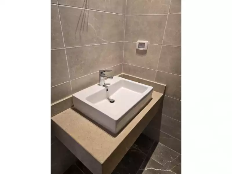https://aqarmap.com.eg/ar/listing/6433941-for-rent-cairo-el-sheikh-zayed-city-compounds-kmbwnd-fyldj-wyst-dr-llttwyr
