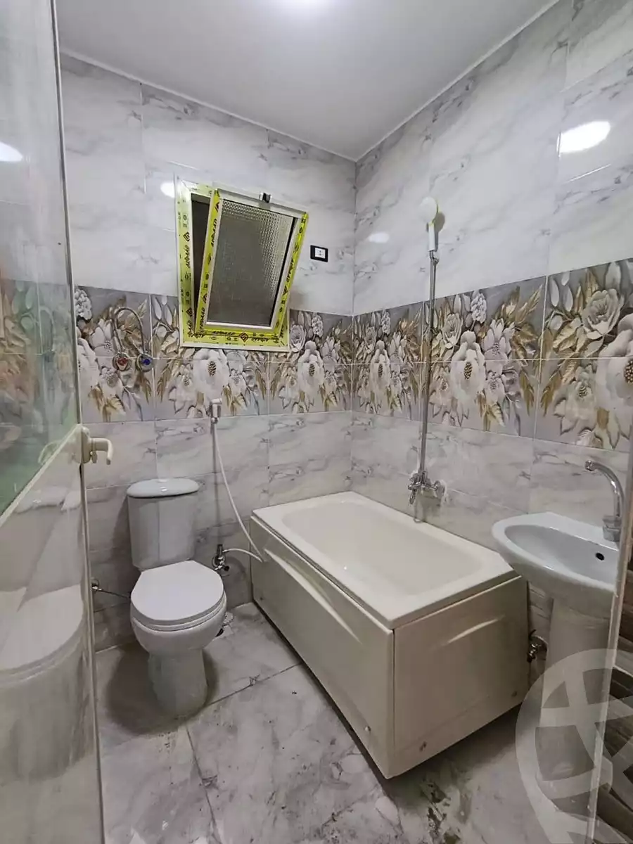 https://aqarmap.com.eg/ar/listing/6436418-for-sale-qalyubia-shubra-el-khaima-om-bayoumi