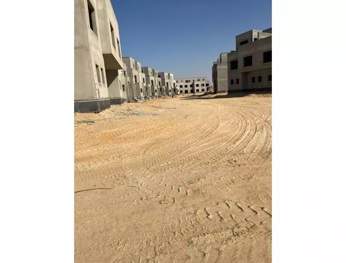 https://aqarmap.com.eg/en/listing/6445946-for-sale-cairo-el-sheikh-zayed-city-lshykh-zyd-ljdyd-naia-west