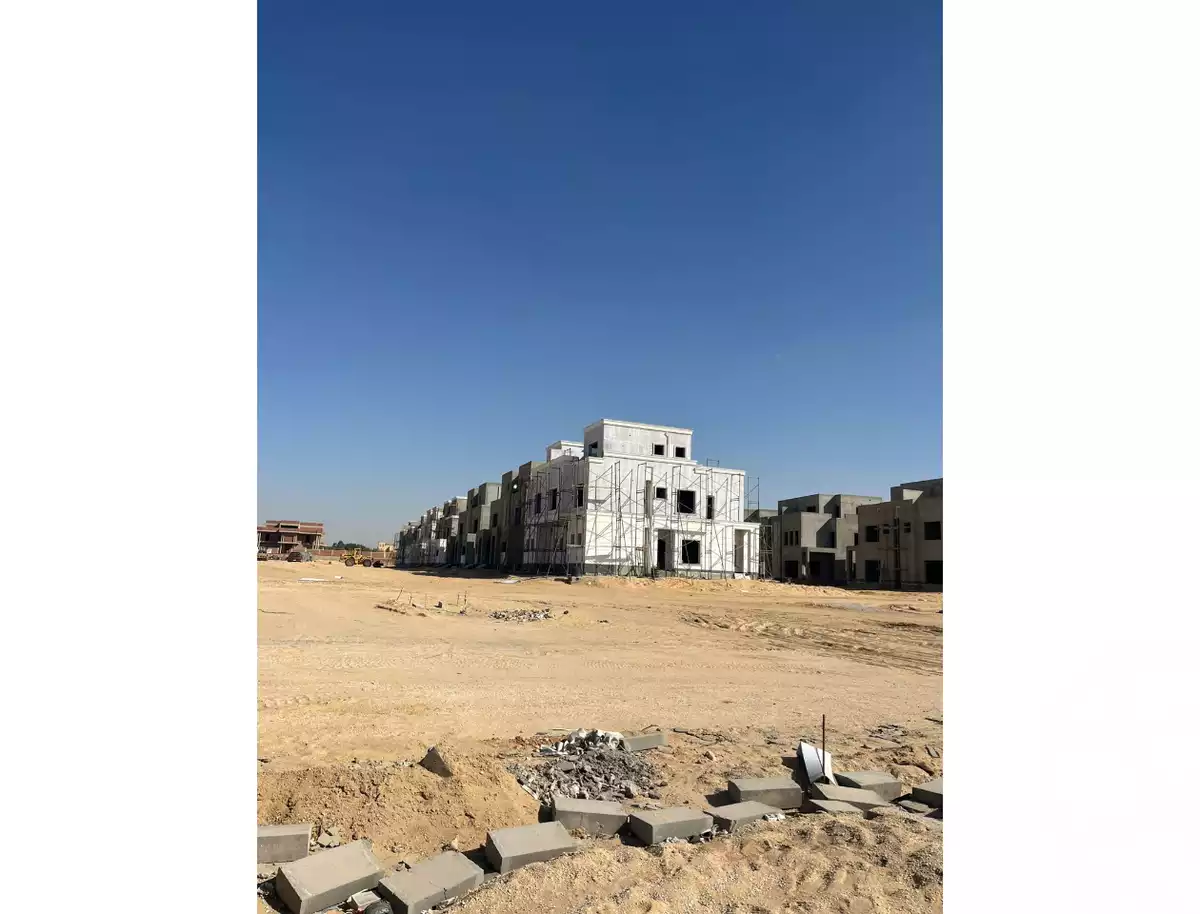 https://aqarmap.com.eg/en/listing/6446044-for-sale-cairo-el-sheikh-zayed-city-lshykh-zyd-ljdyd-naia-west