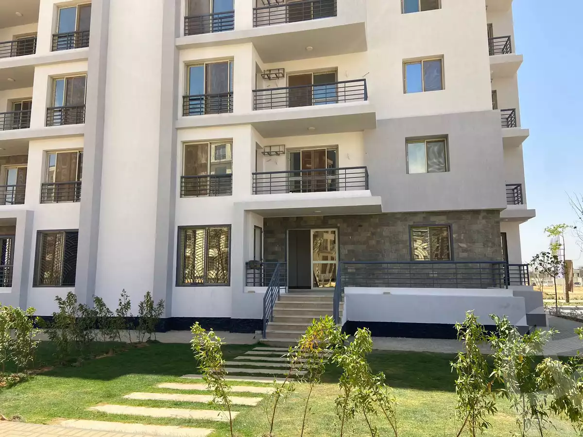 https://aqarmap.com.eg/en/listing/6447599-for-sale-cairo-el-sheikh-zayed-city-lshykh-zyd-ljdyd-west-view-residence-hdp