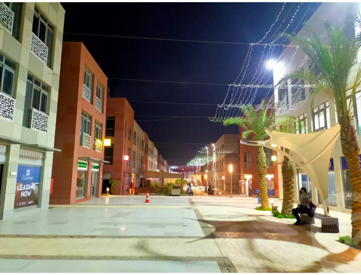 https://aqarmap.com.eg/en/listing/6448929-for-sale-cairo-el-sheikh-zayed-city-compounds-the-courtyard-mall-dorra