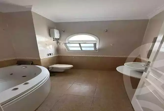 https://aqarmap.com.eg/en/listing/6449510-for-sale-cairo-el-sheikh-zayed-city-compounds-beverly-hills