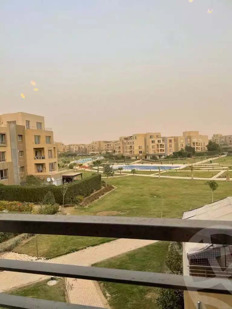 https://aqarmap.com.eg/en/listing/6451219-for-sale-cairo-6th-of-october-compounds-palm-parks