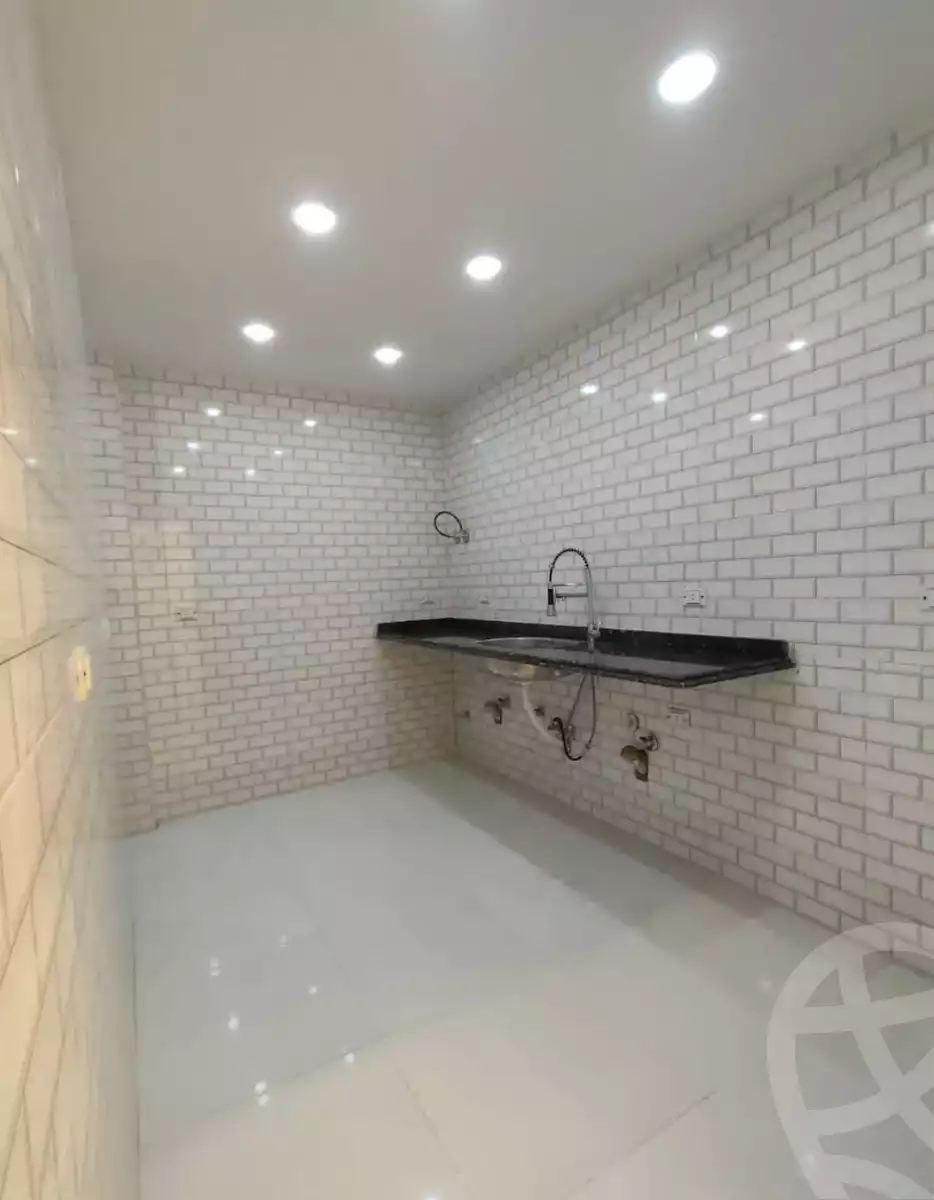 https://aqarmap.com.eg/ar/listing/6459399-for-sale-alexandria-l-jmy-lbytsh-bianchiii-el-bashwat-st