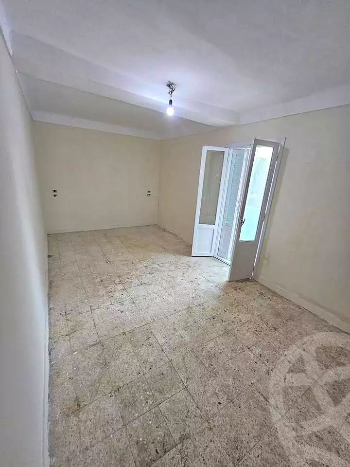 https://aqarmap.com.eg/ar/listing/6460324-for-sale-alexandria-el-asafra-l-sfr-qbly-el-maahad-el-dini-st