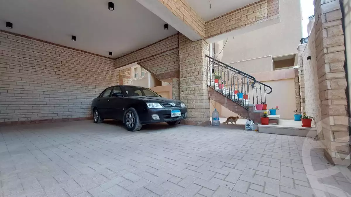 https://aqarmap.com.eg/en/listing/6470562-for-sale-cairo-6th-of-october-el-ahyaa-neighborhood-3rd-nasr-ammar-st