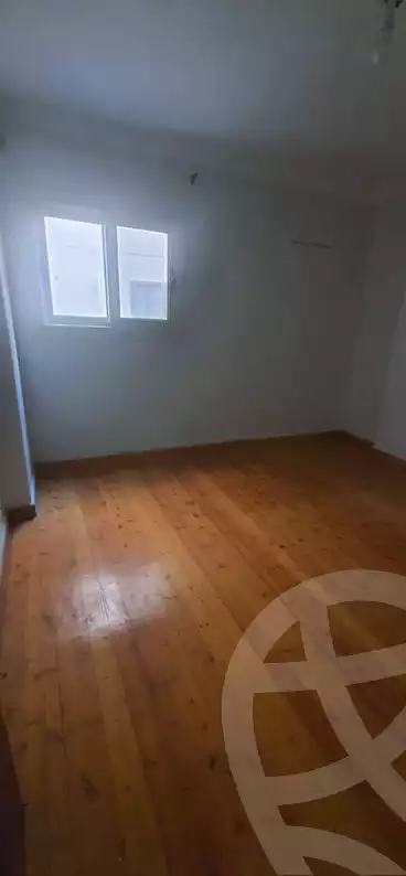 https://aqarmap.com.eg/en/listing/6472569-for-rent-alexandria-bolekly