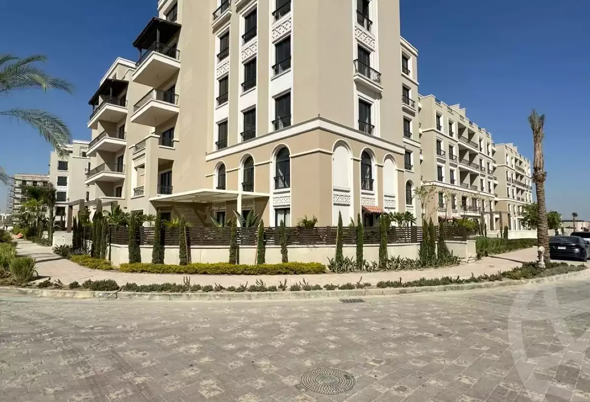 https://aqarmap.com.eg/en/listing/6480287-for-sale-cairo-el-sheikh-zayed-city-compounds-kmbwnd-fyldj-wyst-dr-llttwyr