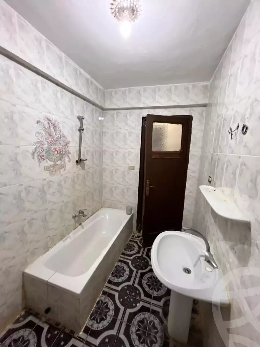 https://aqarmap.com.eg/en/listing/6483407-for-rent-alexandria-l-jmy-el-hanouvel-el-warsha-st