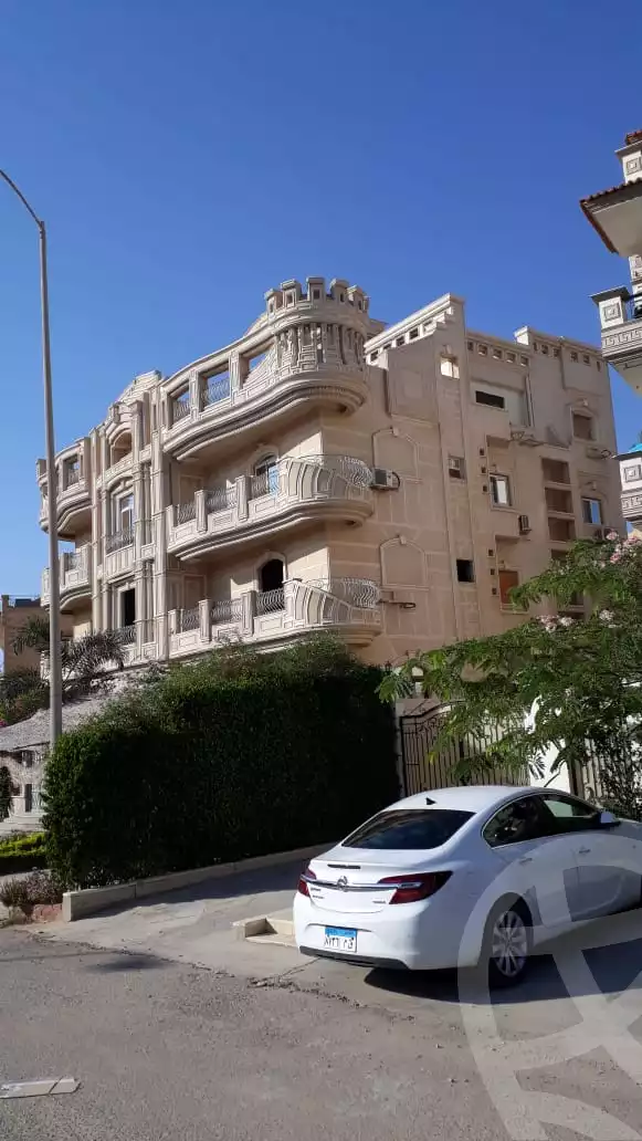 https://aqarmap.com.eg/en/listing/6484372-for-sale-cairo-el-sheikh-zayed-city-el-hay-eltaseaa-lhy-lts