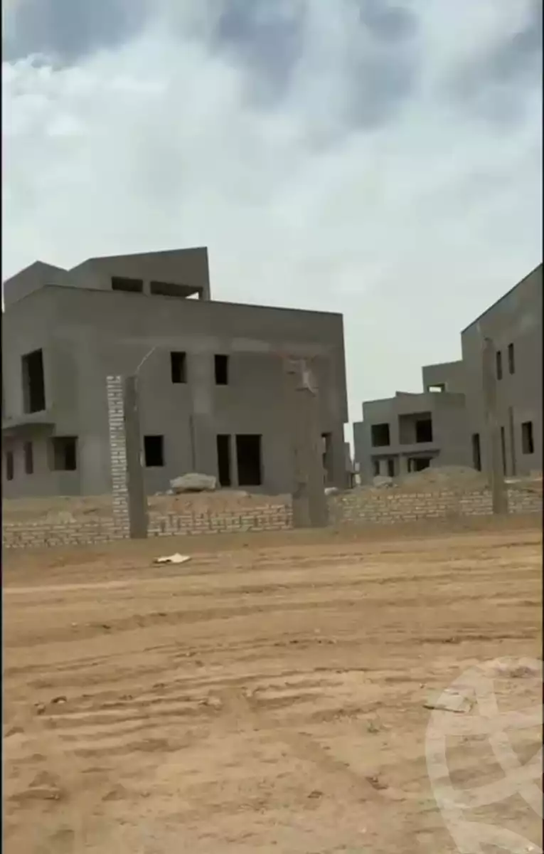 https://aqarmap.com.eg/en/listing/6484919-for-sale-cairo-new-cairo-lmstqbl-syty-compounds-rosail-city-compound-khaled-sabry-holding
