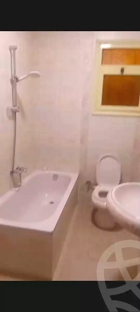 https://aqarmap.com.eg/en/listing/6494627-for-rent-cairo-mokattam-el-hadabah-el-wosta