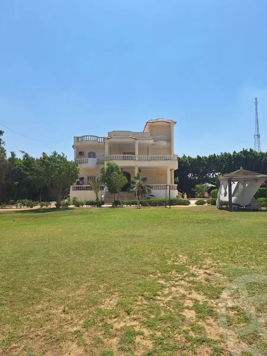 https://aqarmap.com.eg/en/listing/6497137-for-sale-cairo-el-sheikh-zayed-city-lshykh-zyd-ljdyd-el-reef-el-oroby