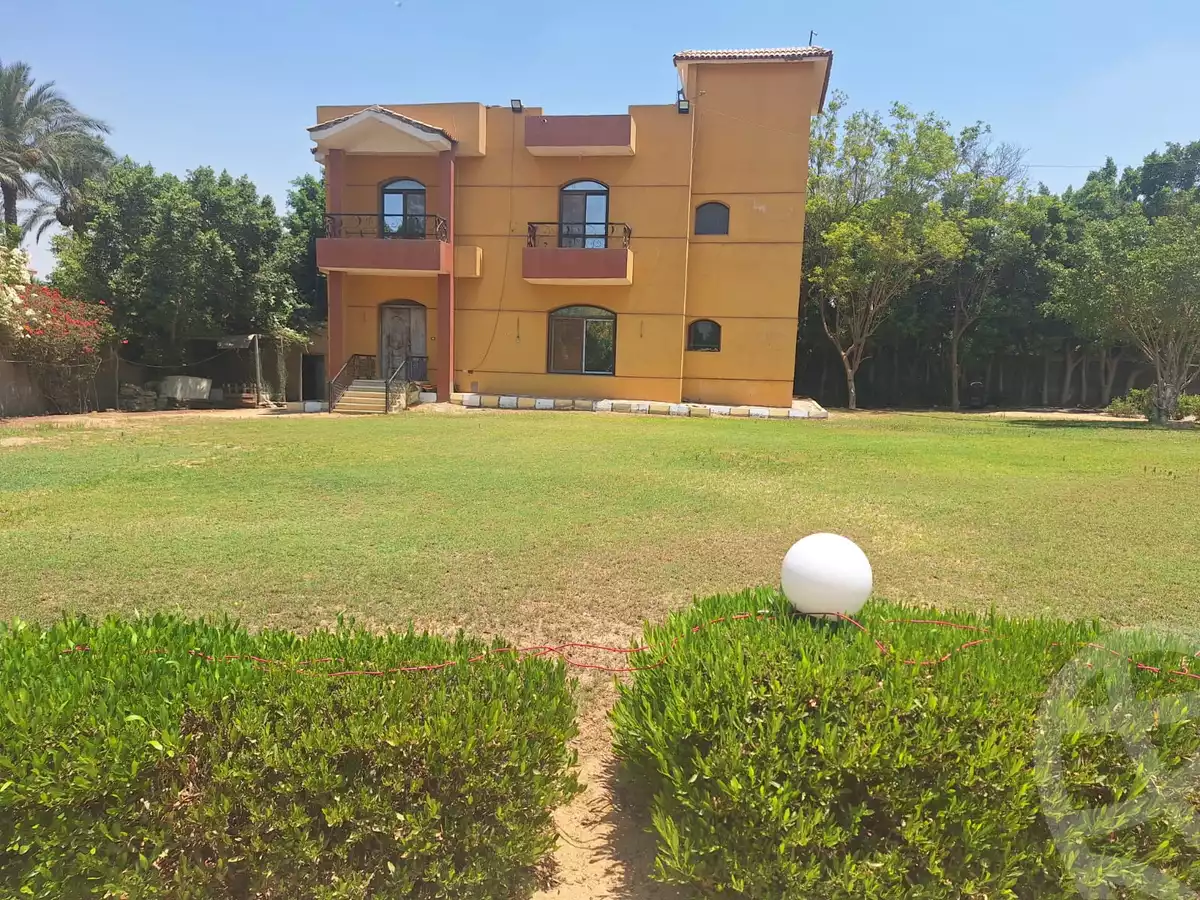 https://aqarmap.com.eg/en/listing/6497137-for-sale-cairo-el-sheikh-zayed-city-lshykh-zyd-ljdyd-el-reef-el-oroby