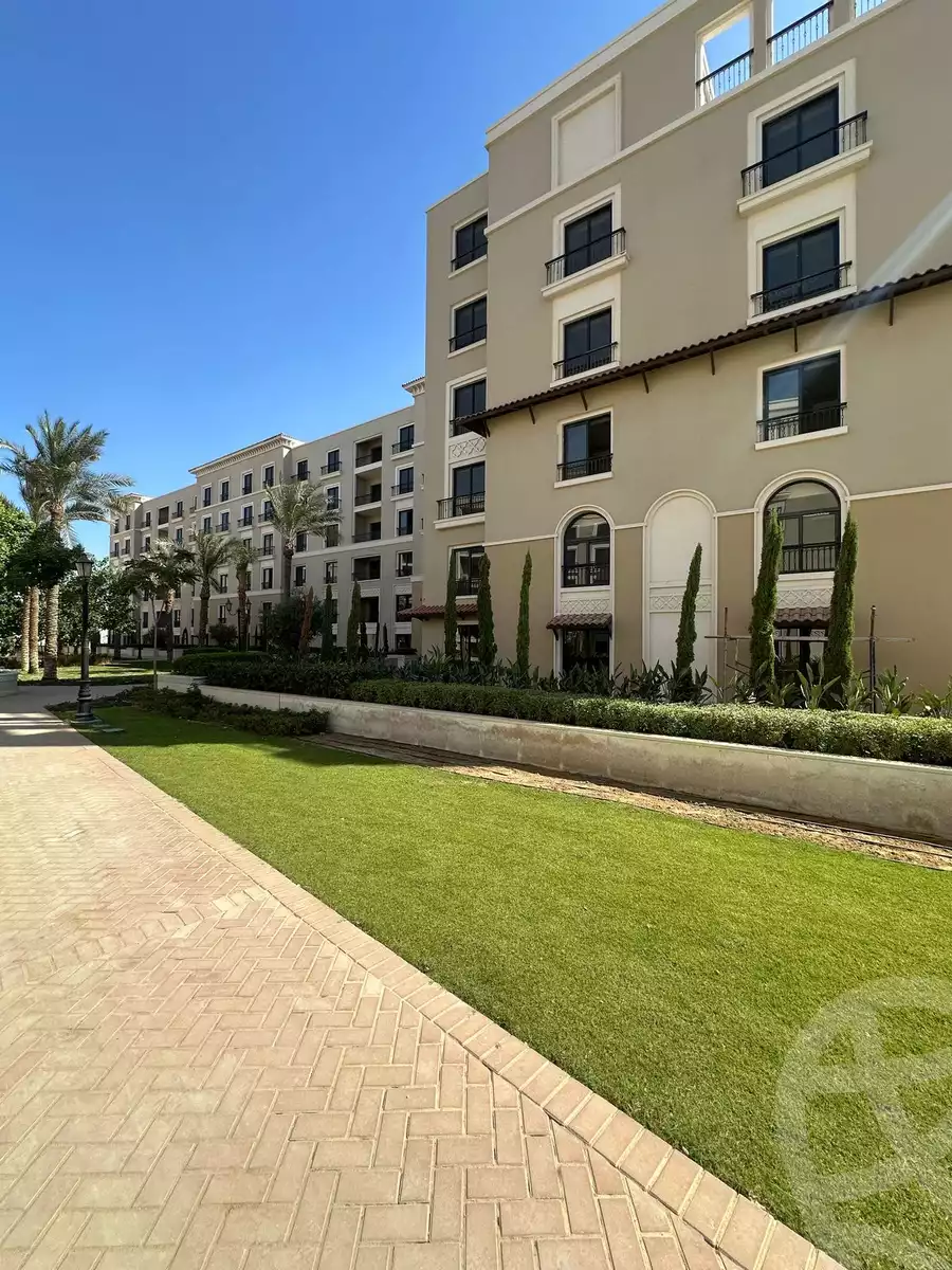 https://aqarmap.com.eg/en/listing/6497879-for-sale-cairo-el-sheikh-zayed-city-compounds-kmbwnd-fyldj-wyst-dr-llttwyr