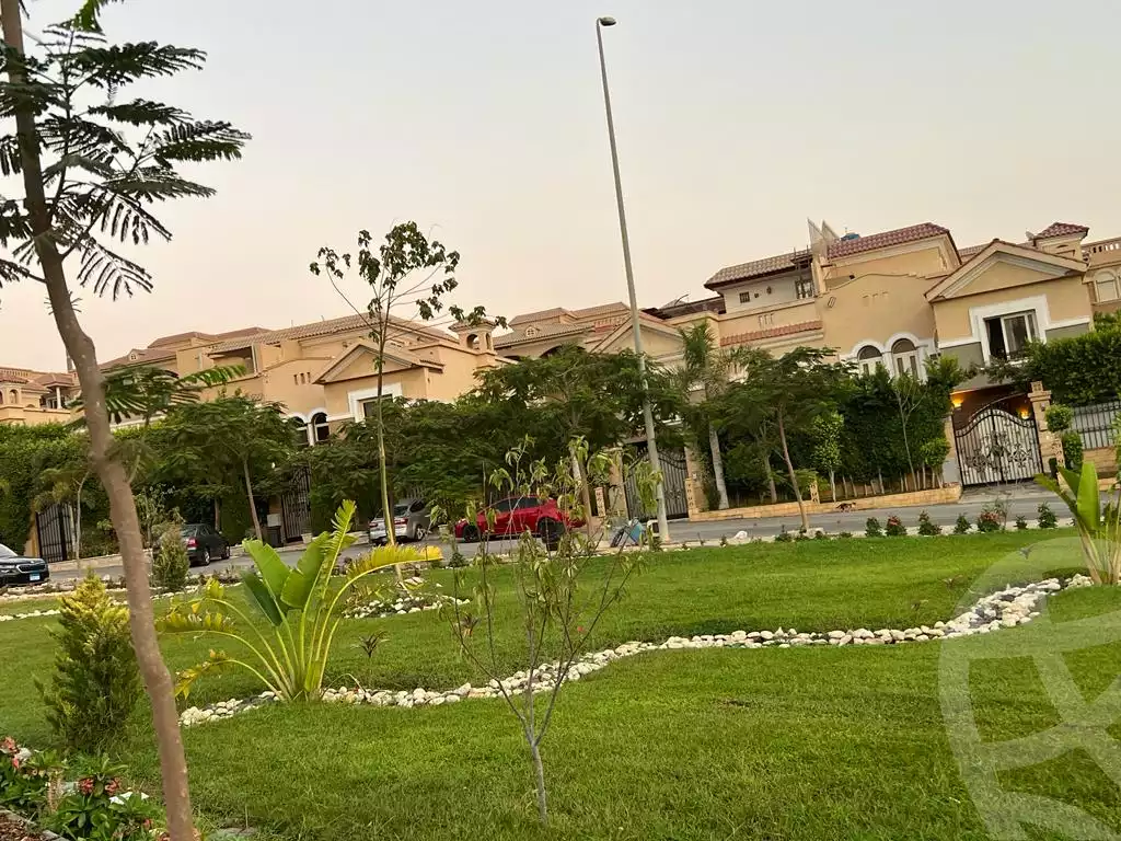 https://aqarmap.com.eg/en/listing/6498709-for-sale-cairo-el-sheikh-zayed-city-compounds-el-khamayel