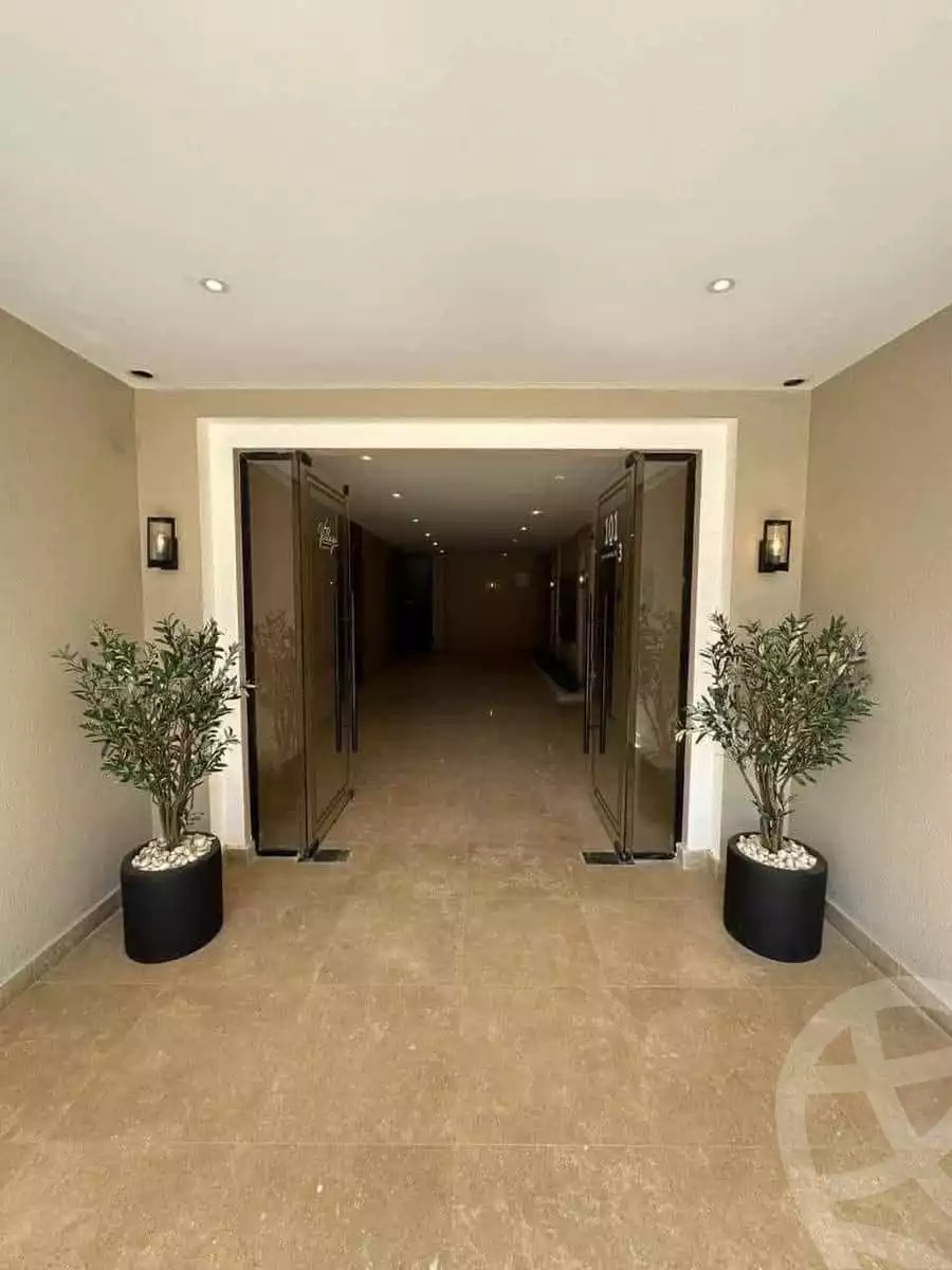 https://aqarmap.com.eg/en/listing/6500695-for-sale-cairo-el-sheikh-zayed-city-compounds-kmbwnd-fyldj-wyst-dr-llttwyr