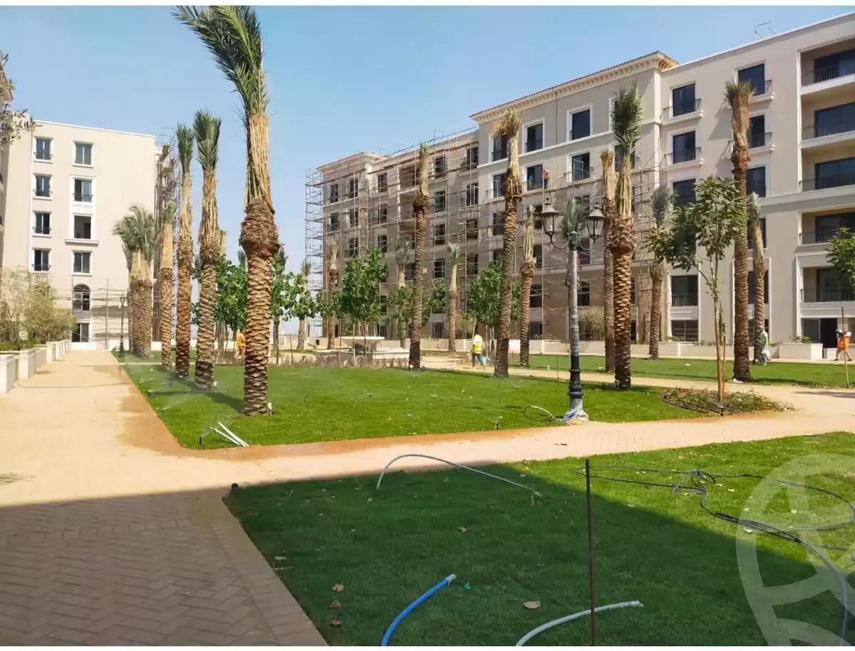 https://aqarmap.com.eg/en/listing/6503459-for-sale-cairo-el-sheikh-zayed-city-compounds-kmbwnd-fyldj-wyst-dr-llttwyr