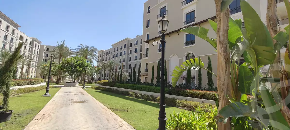 https://aqarmap.com.eg/en/listing/6521903-for-sale-cairo-el-sheikh-zayed-city-compounds-kmbwnd-fyldj-wyst-dr-llttwyr