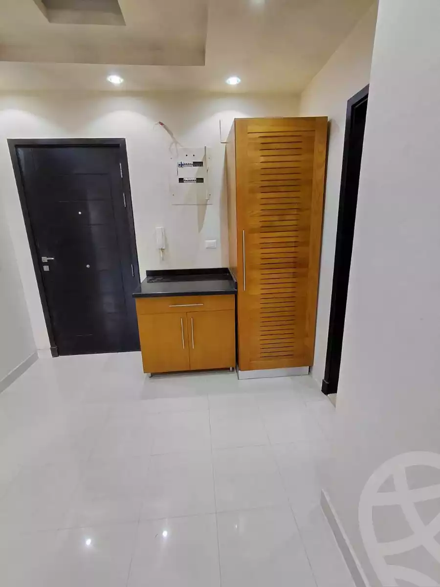 https://aqarmap.com.eg/en/listing/6522245-for-rent-cairo-el-sheikh-zayed-city-compounds-dh-drys