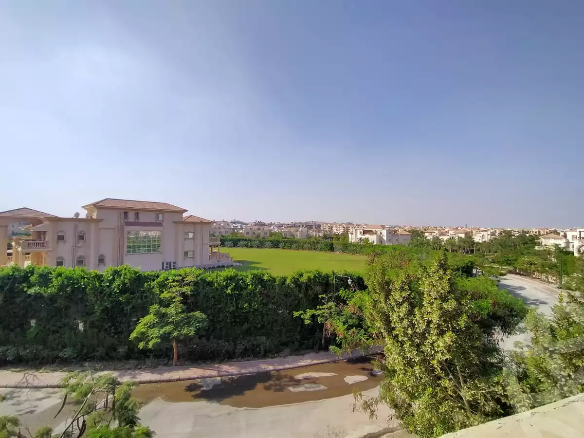 https://aqarmap.com.eg/en/listing/6526468-for-sale-cairo-el-sheikh-zayed-city-compounds-greens