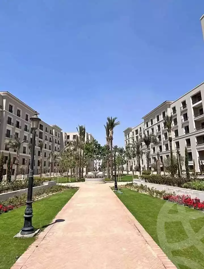 https://aqarmap.com.eg/en/listing/6533192-for-sale-cairo-el-sheikh-zayed-city-compounds-kmbwnd-fyldj-wyst-dr-llttwyr