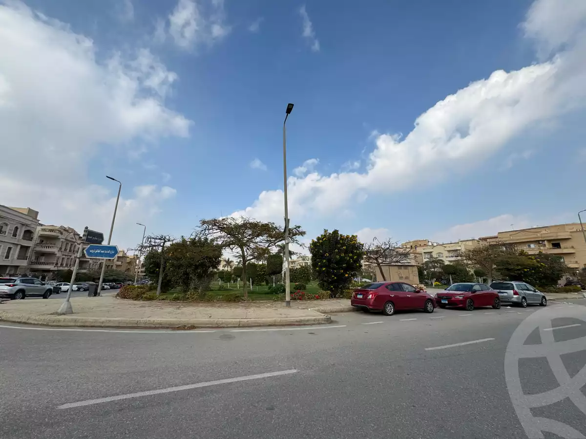 https://aqarmap.com.eg/en/listing/6477648-for-sale-cairo-new-cairo-el-narges-el-narges-8-el-sayed-abd-el-khalek-tharwat-st